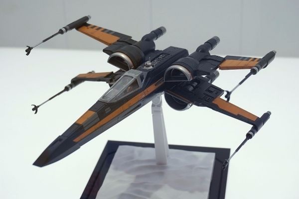Bandai Poe’s X-Wing 1/72 Model Kit angekündigt