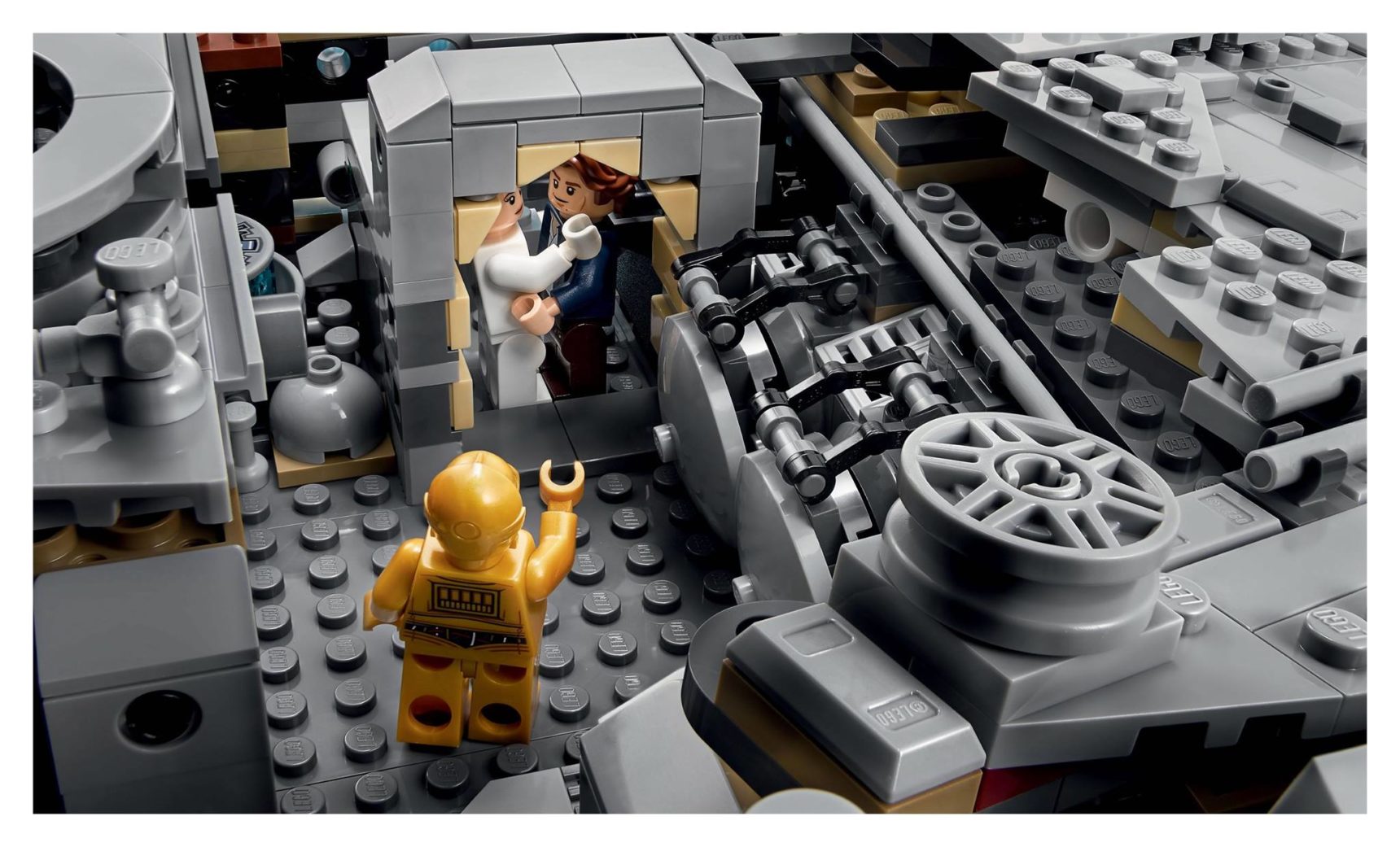 Alle Infos Und Bilder Zum Lego Star Wars 75192 Ucs Millennium Falcon Starwarscollector De