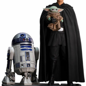 Luke Skywalker, R2-D2 & Grogu